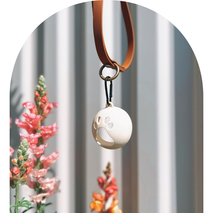 ❂ Silicone Ball Holder in Oatmeal ❂