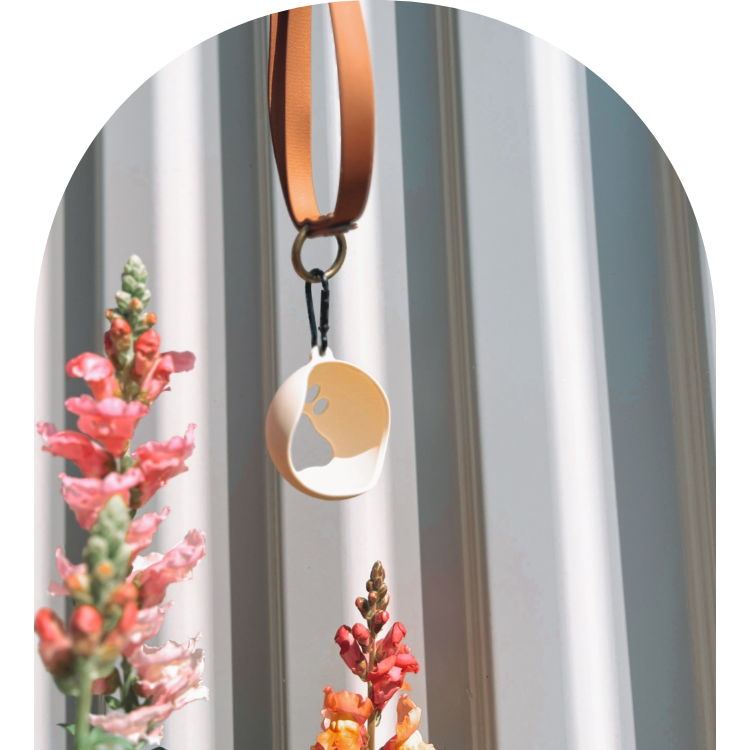 ❂ Silicone Ball Holder in Oatmeal ❂