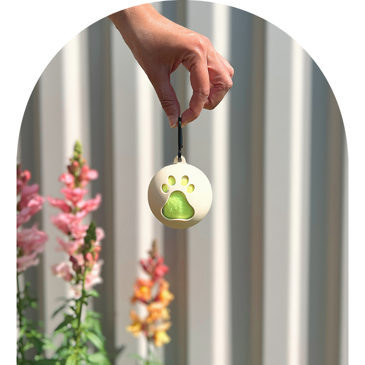 ❂ Silicone Ball Holder in Oatmeal ❂